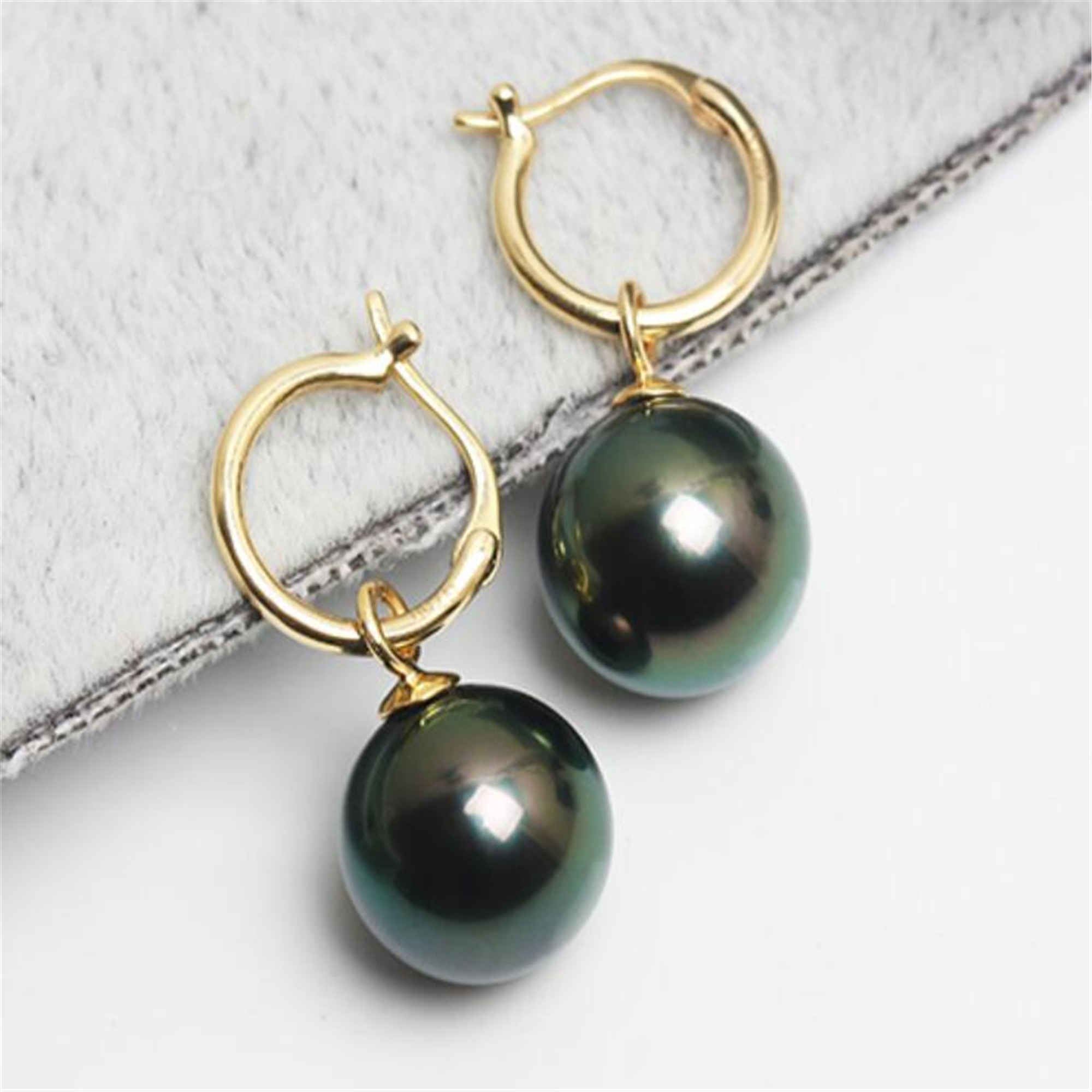 Natural 16mm Tahitian Black So - огляд і ціна Tahitian South Sea Pearl Earrings 18K