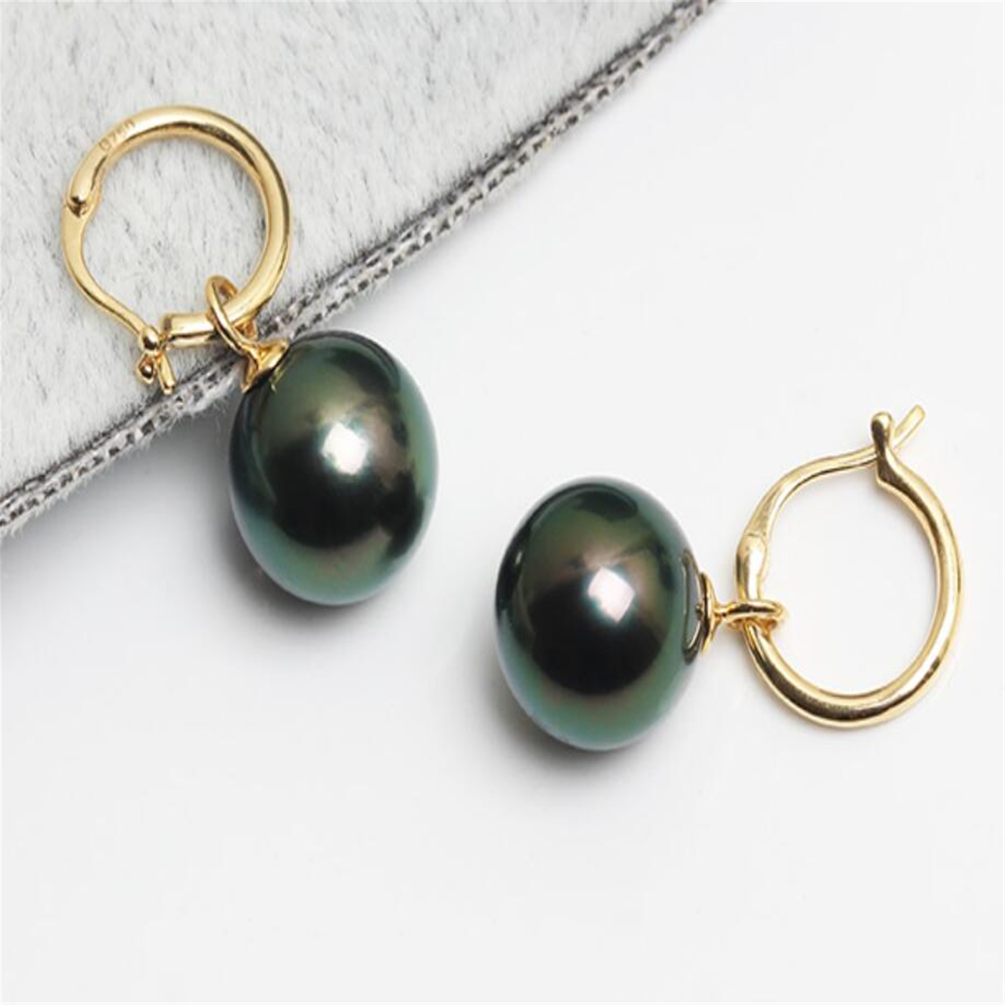 Natural 16mm Tahitian Black So - огляд і ціна Tahitian South Sea Pearl Earrings 18K